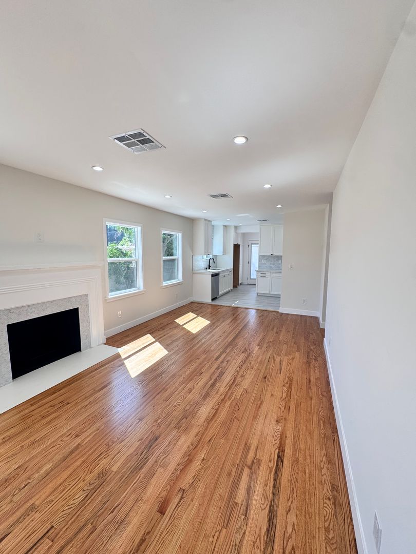 Montebello House: 1317 S Montebello Blvd