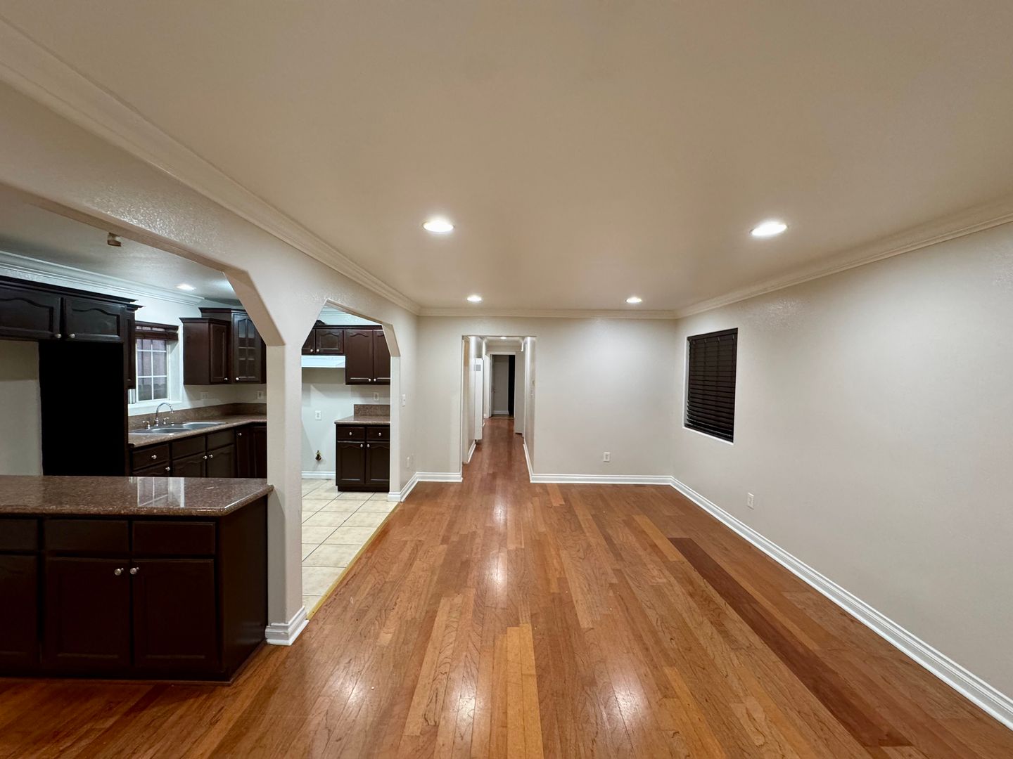 Los Angeles Apartment: 10524 S. Avalon Blvd