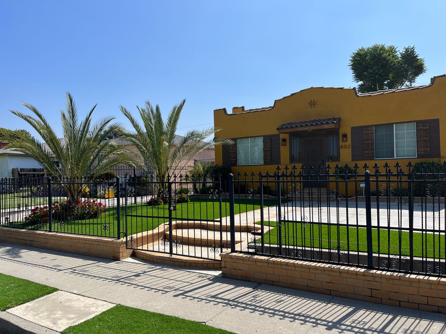 Compton House: 802 N. Sloan