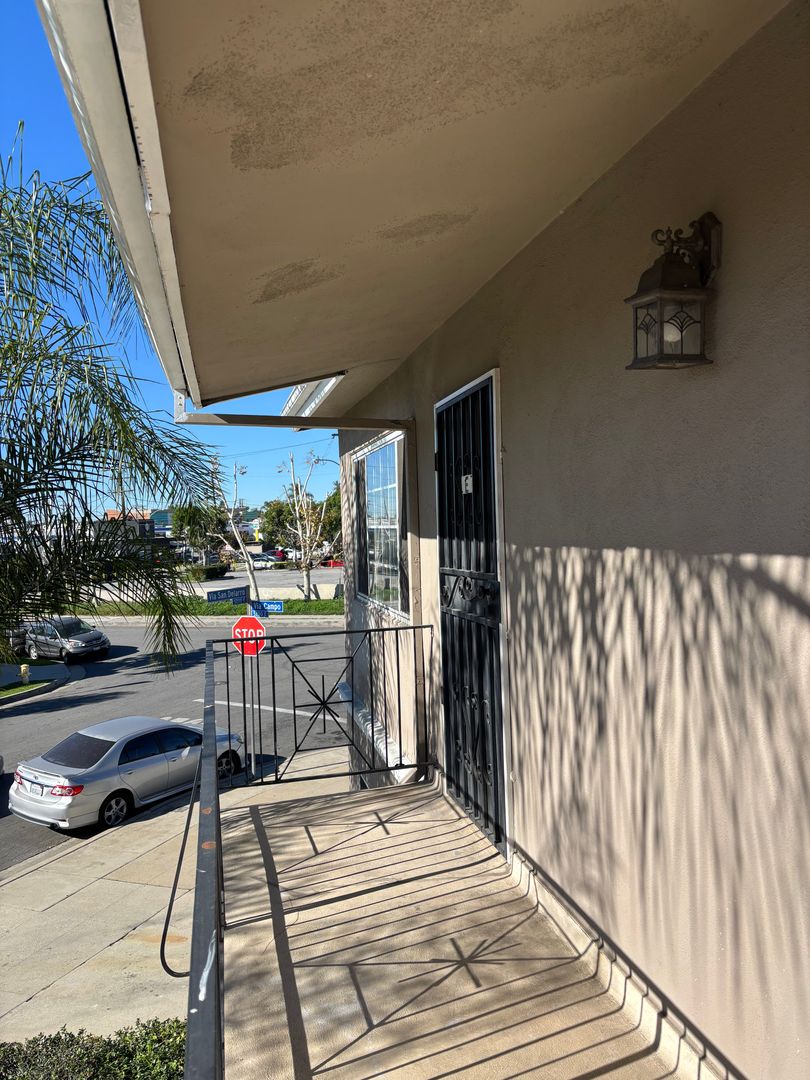 East Los Angeles Apartment: 5245 Via San Delarro St
