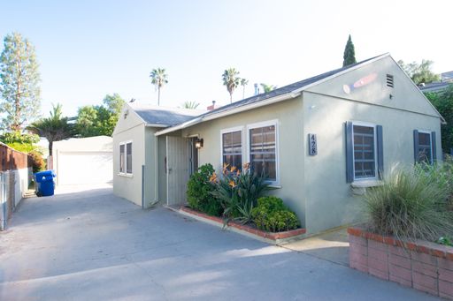 2bd/1ba Single Family at end of Manchester, Quiet and secluded, very huge back yard – photo 1