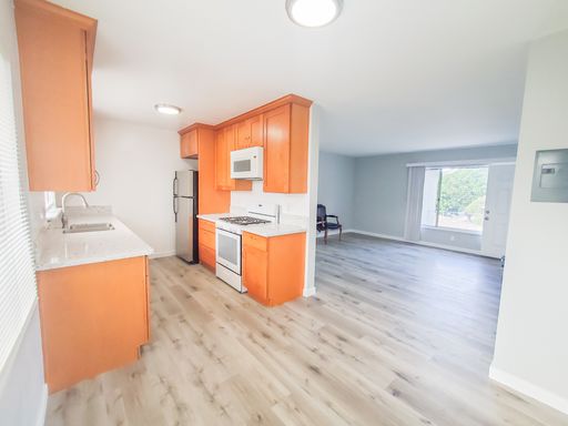 Quiet New 2bd/1ba Condo with View – photo 1