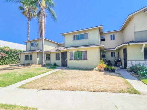 Large 3bd/2ba TownHouse with 2 Car Garage