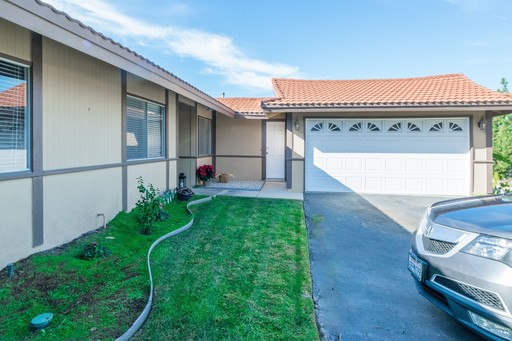 3bd/2ba Single Family Home Newly Remodeled