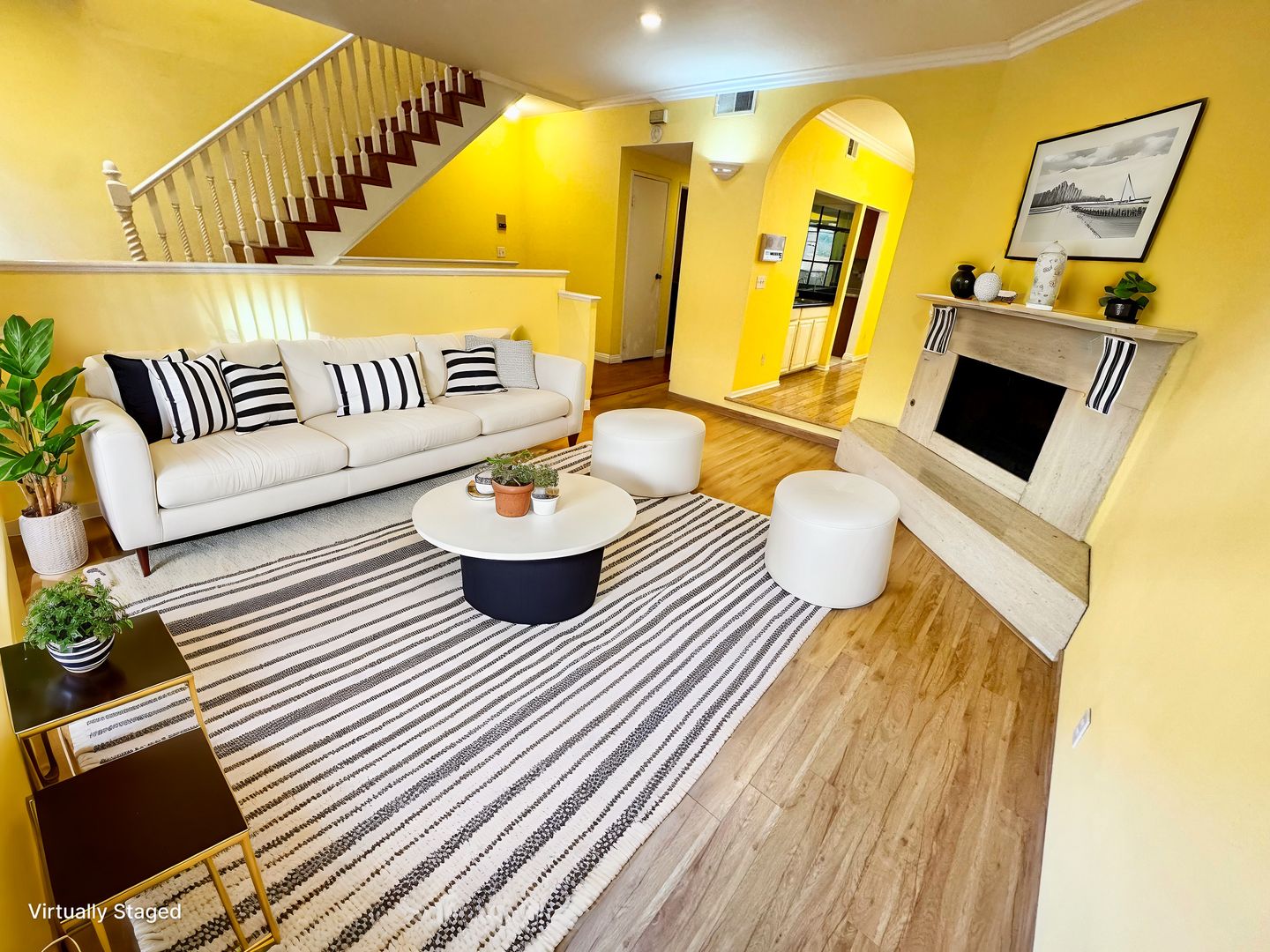 Alhambra Townhome: 196 N. Marguerita Ave.