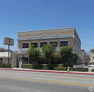 Versatile Stand-Alone Flex Building – 6,528 SF – photo 1