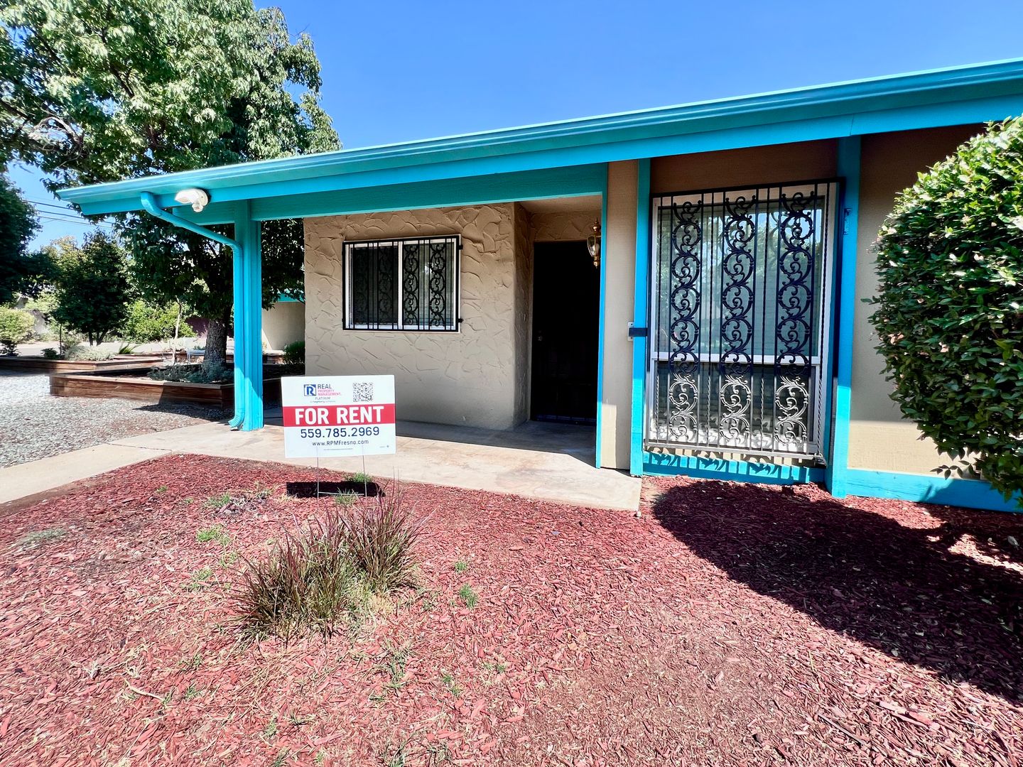 Fresno House: 1415 E. Rialto Ave. #104