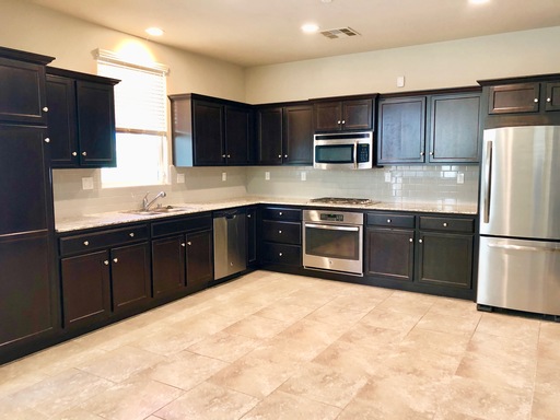 $2,195 Barstow & DeWolf 3 Bedroom - Community Pool - Significant Way, Clovis – photo 1