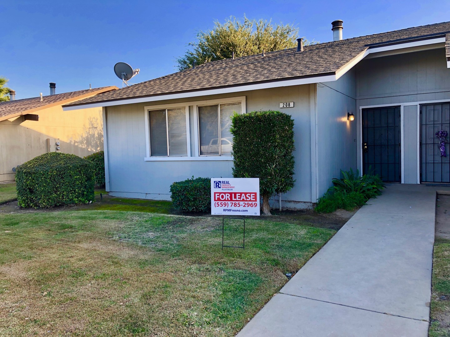 Clovis House: 208 Alamos Ave #102