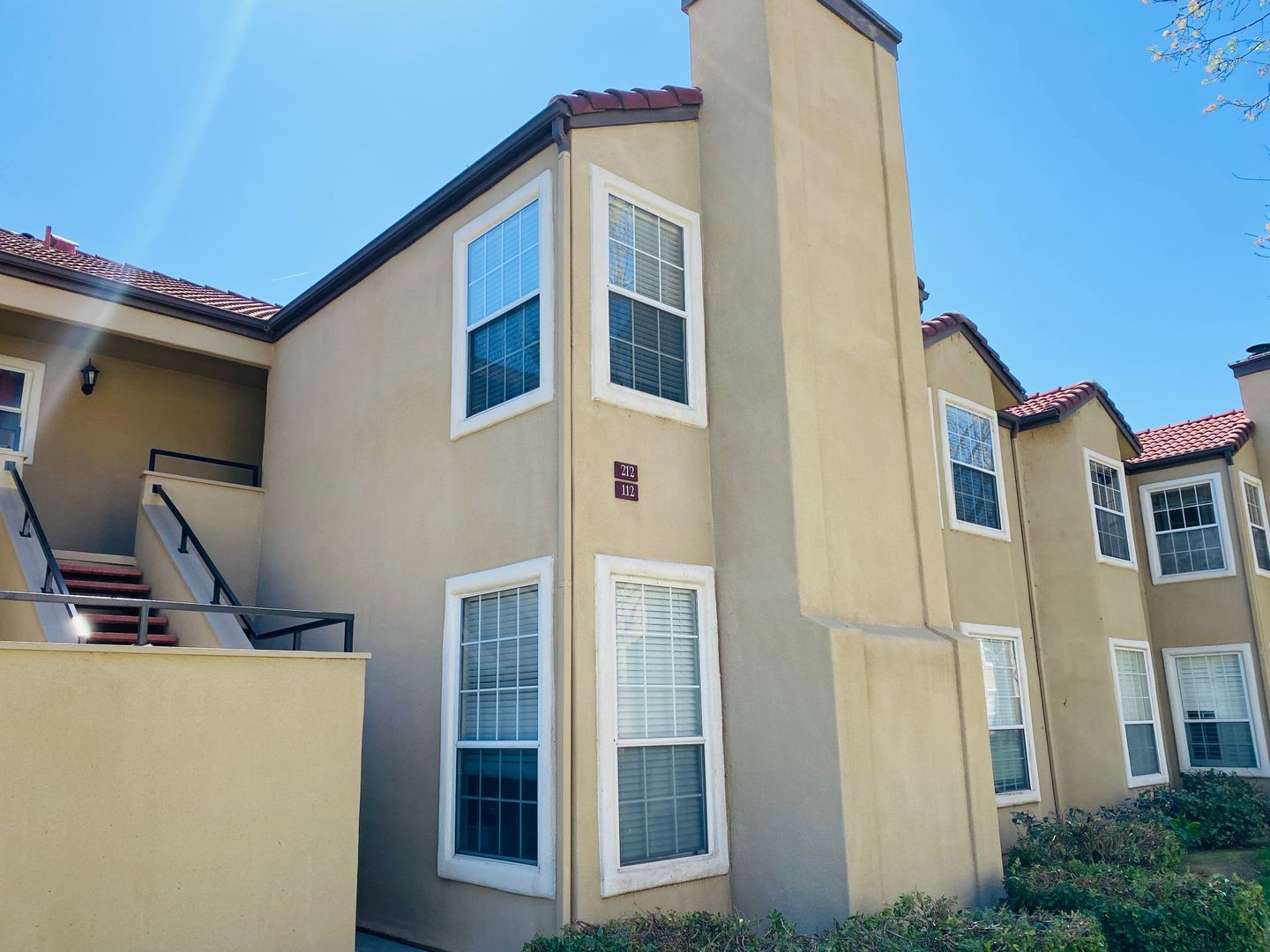 Fresno House: 8153 N. Cedar Ave. #212