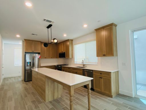 $2,400 New Brambles, Copper & Willow, 3 Bedroom, Solar, Gated Community & Pool – photo 1