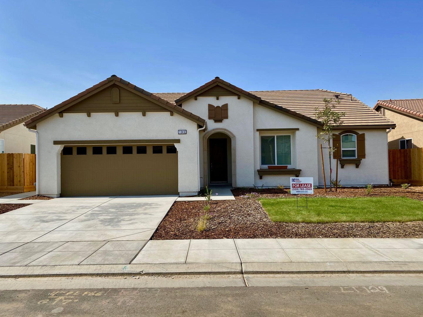 Clovis House: 1046 La Canada Ave