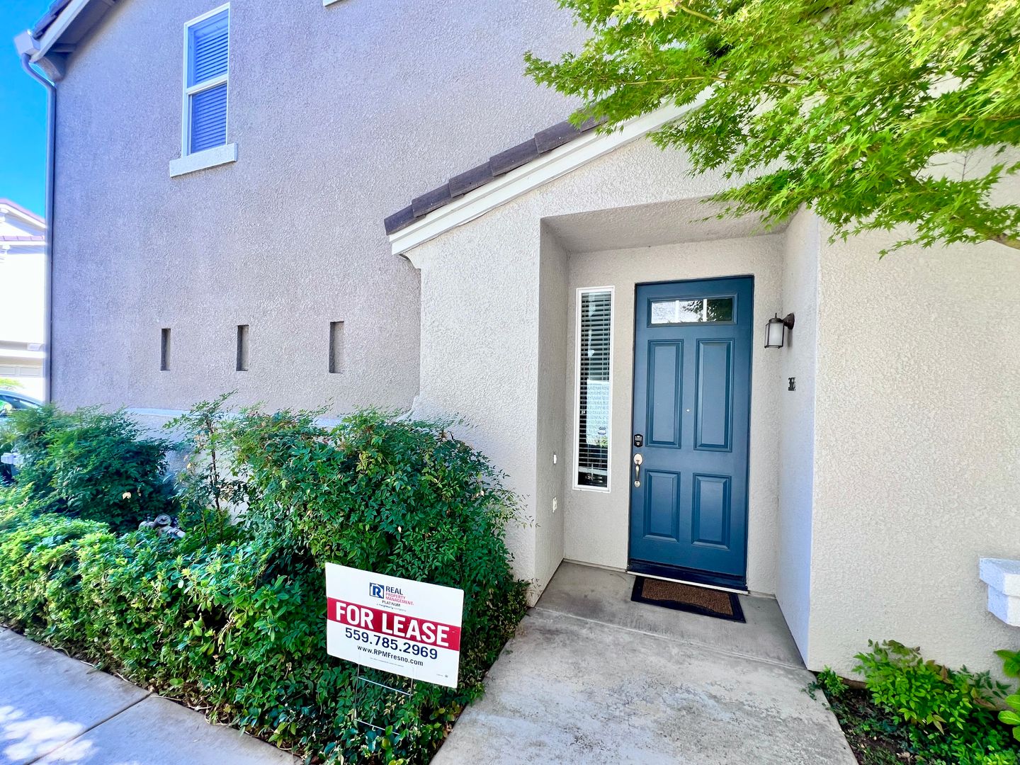 Clovis House: 366 N. Greco Ln.
