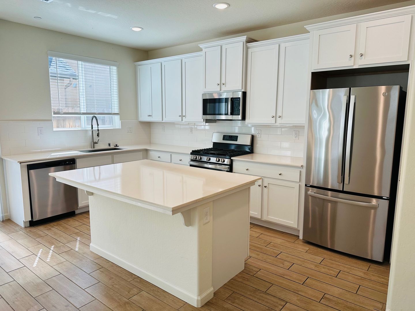 Fresno House: 6407 E. Riesling Dr.