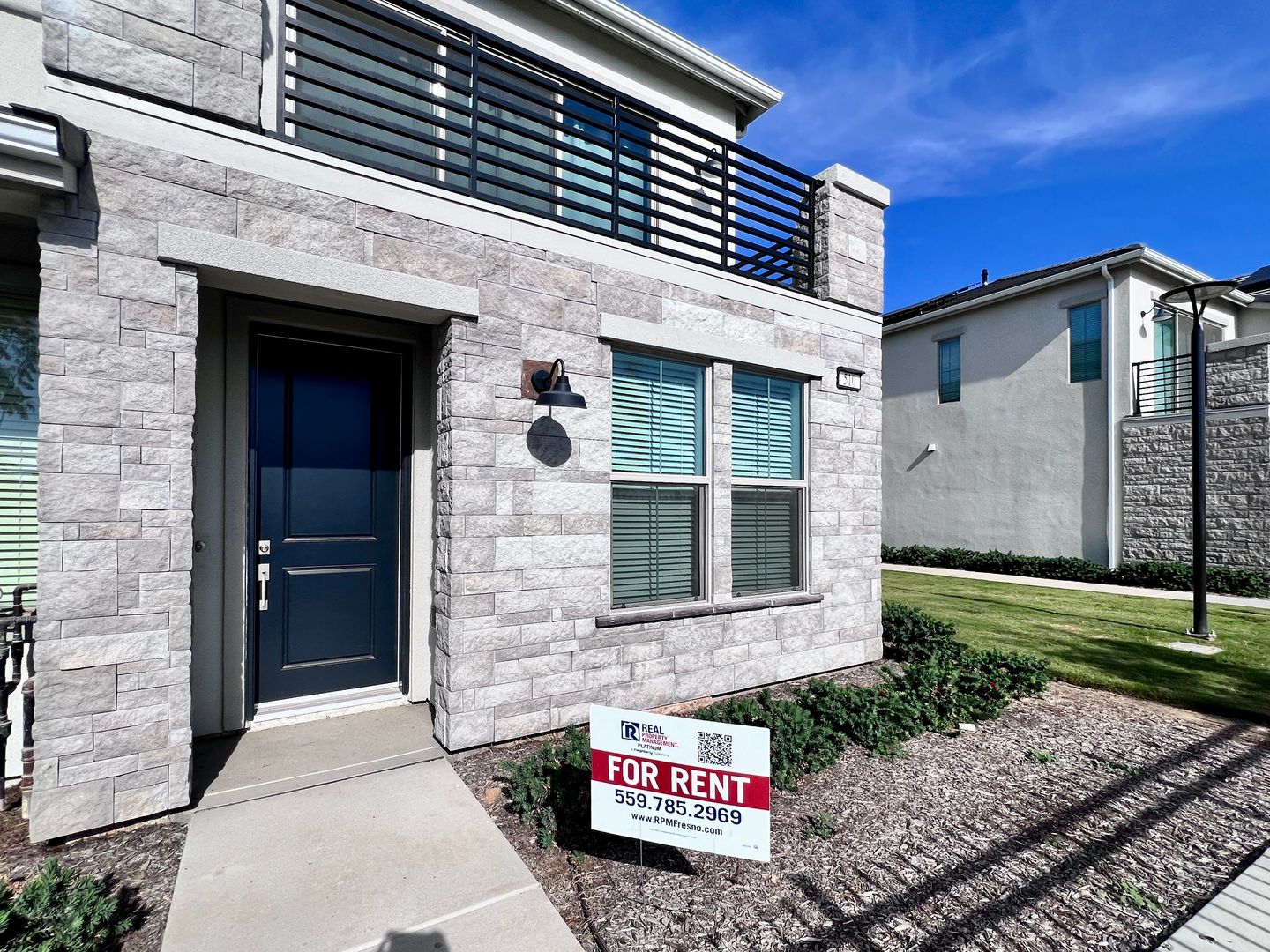 Clovis House: 510 W. Mahogany Ln.