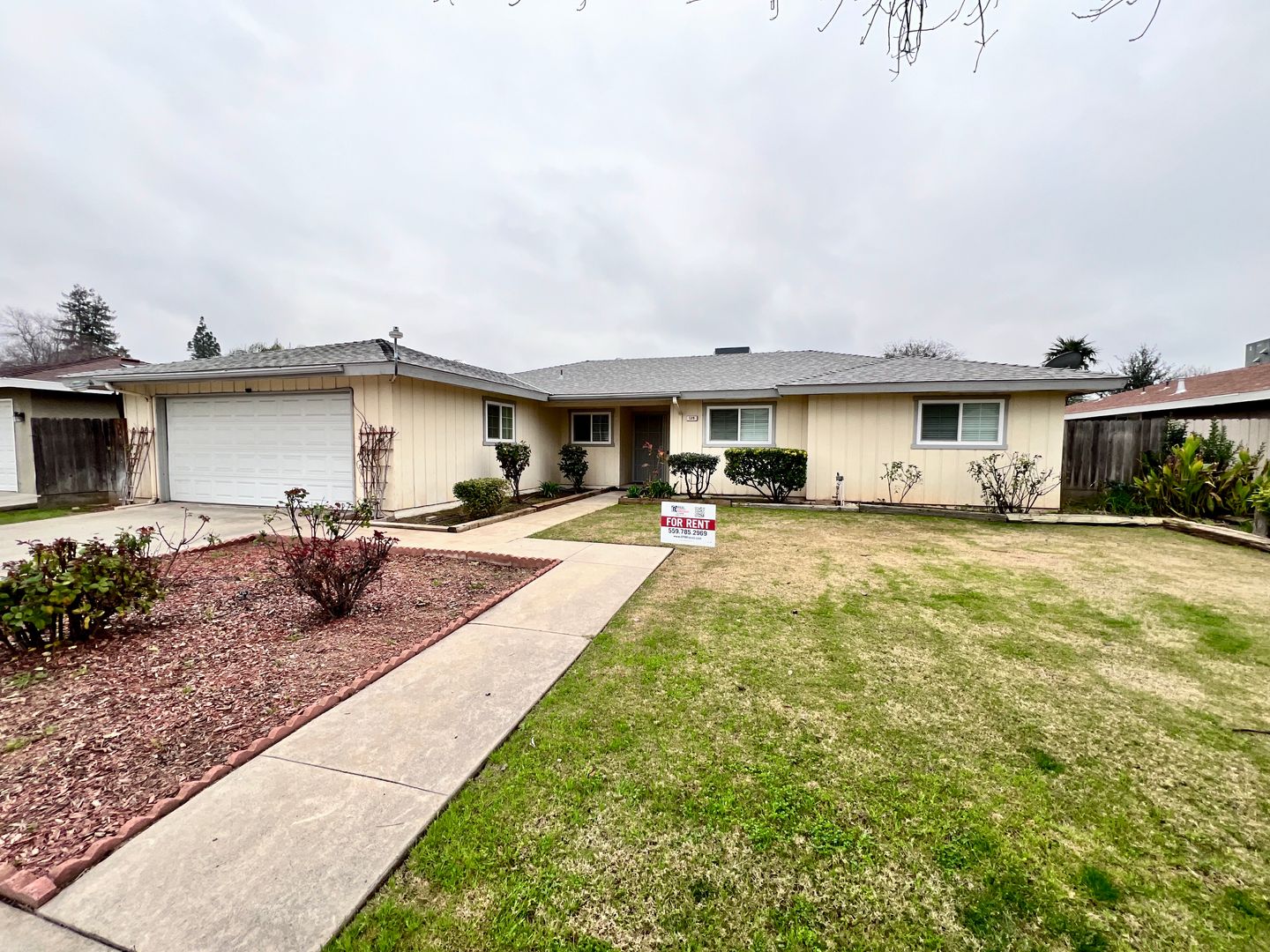 Fresno House: 529 E. Escalon Ave.