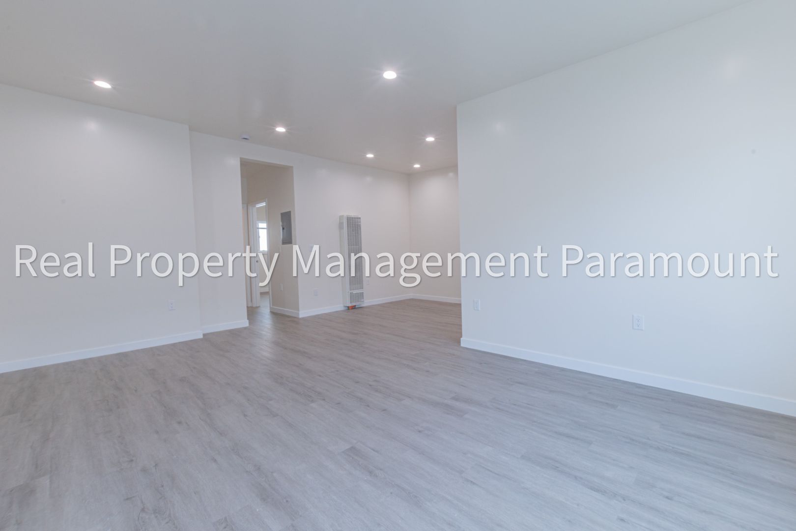 Los Angeles Apartment: 6123 Romaine St