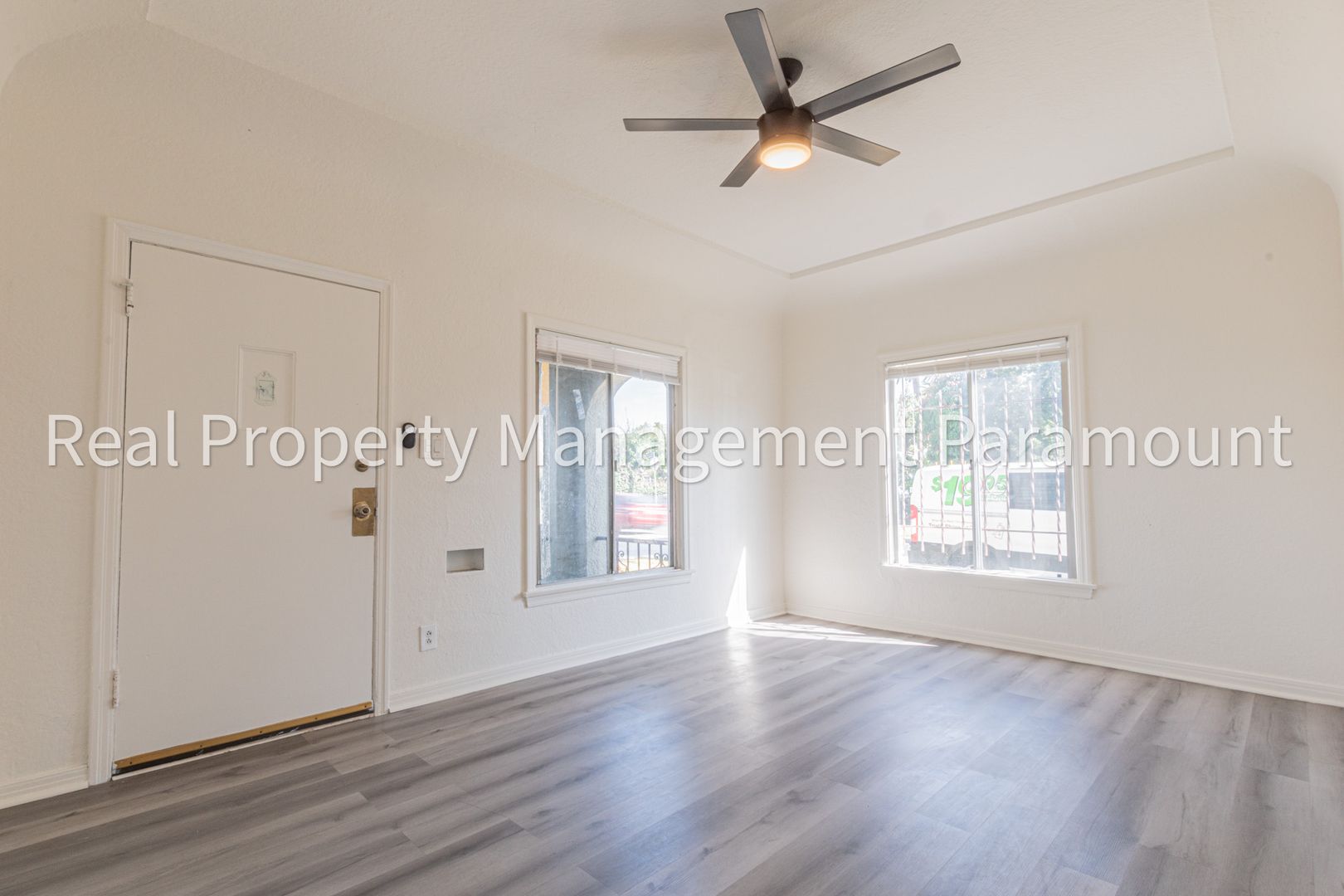 Los Angeles Apartment: 2757 Mansfield Ave