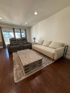 Furnished Top-Floor West LA Townhome Near Sawtelle and UCLA – photo 1