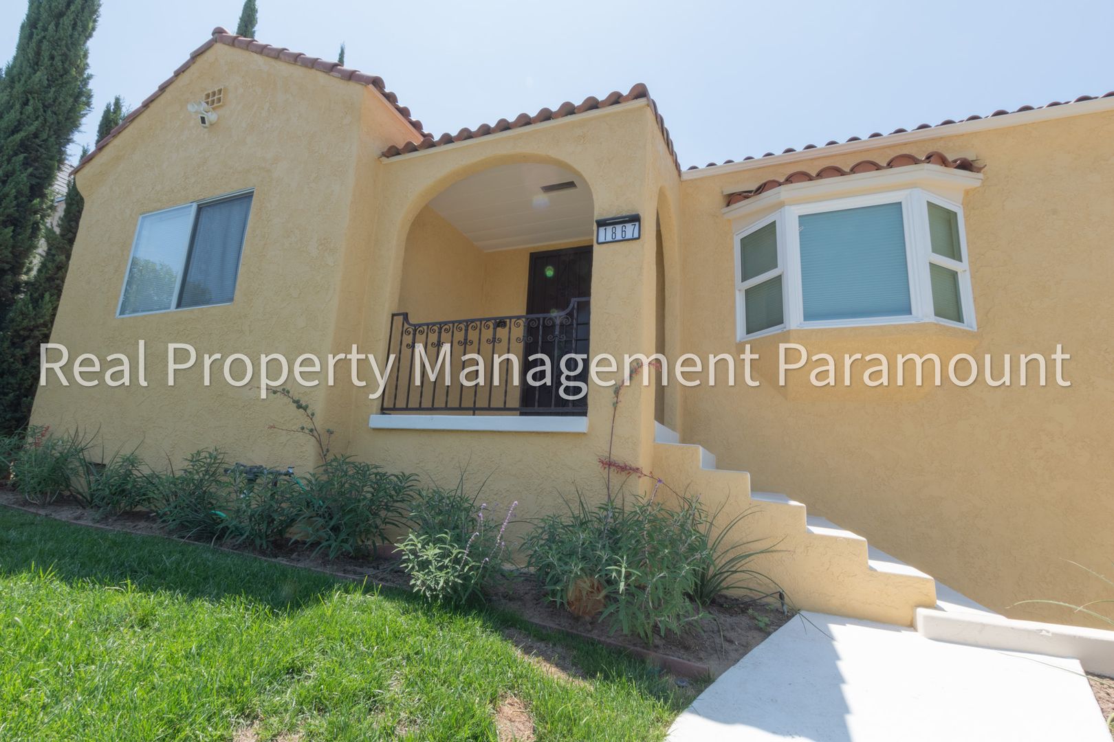 Los Angeles House: 1867 S Redondo Blvd