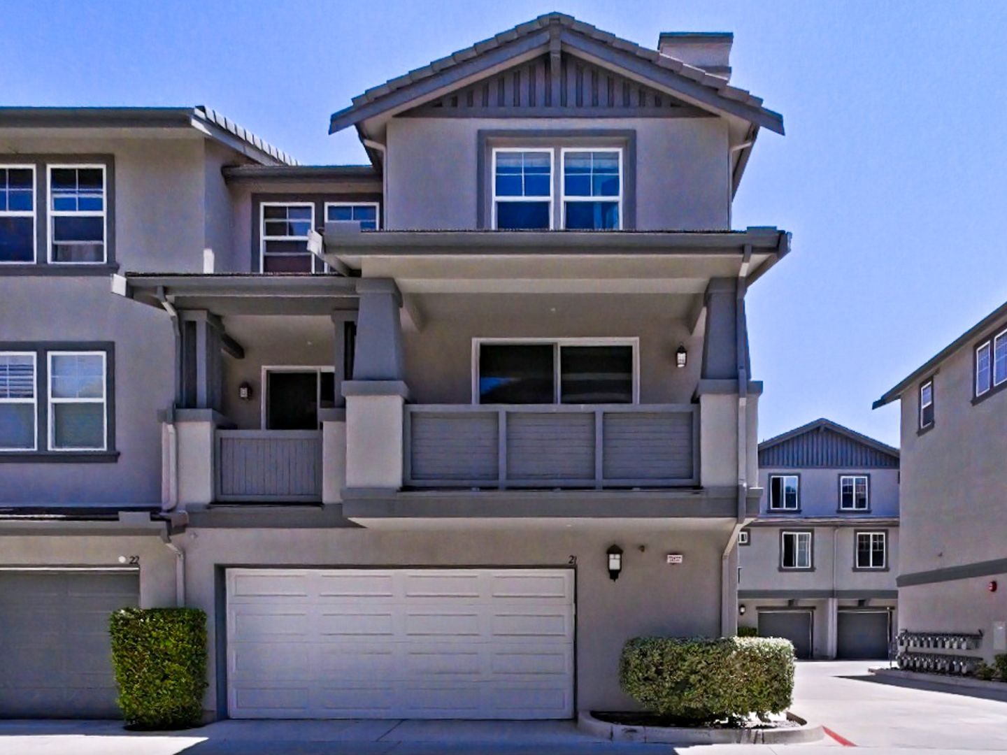 San Diego House: 16911 Bixby Street, #21