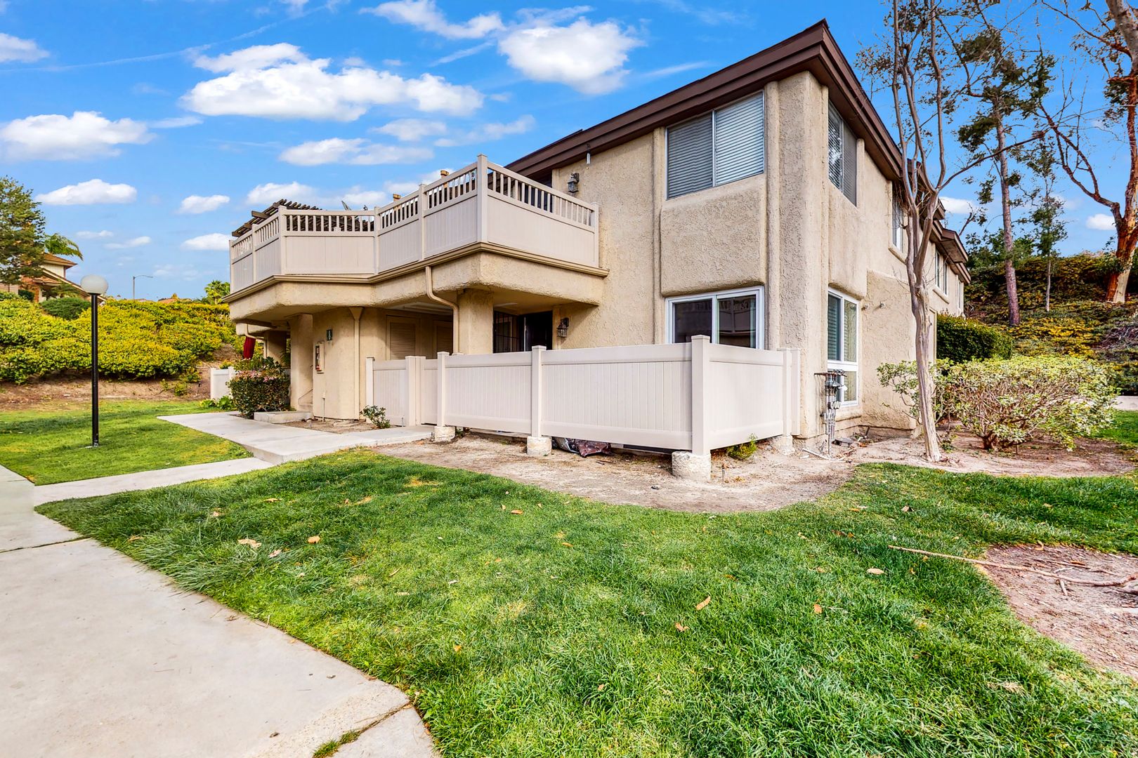 Lake Forest House: 25652 Rimgate Dr. #8A