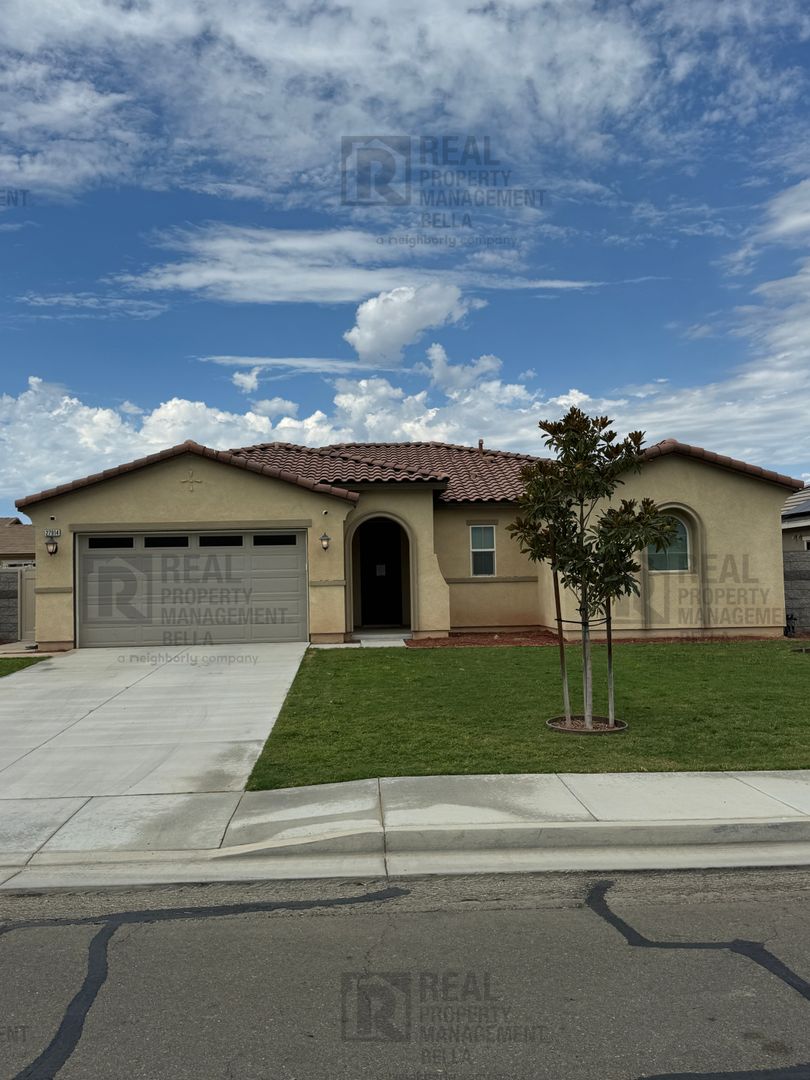 Menifee House: 27914 Calle Talavera