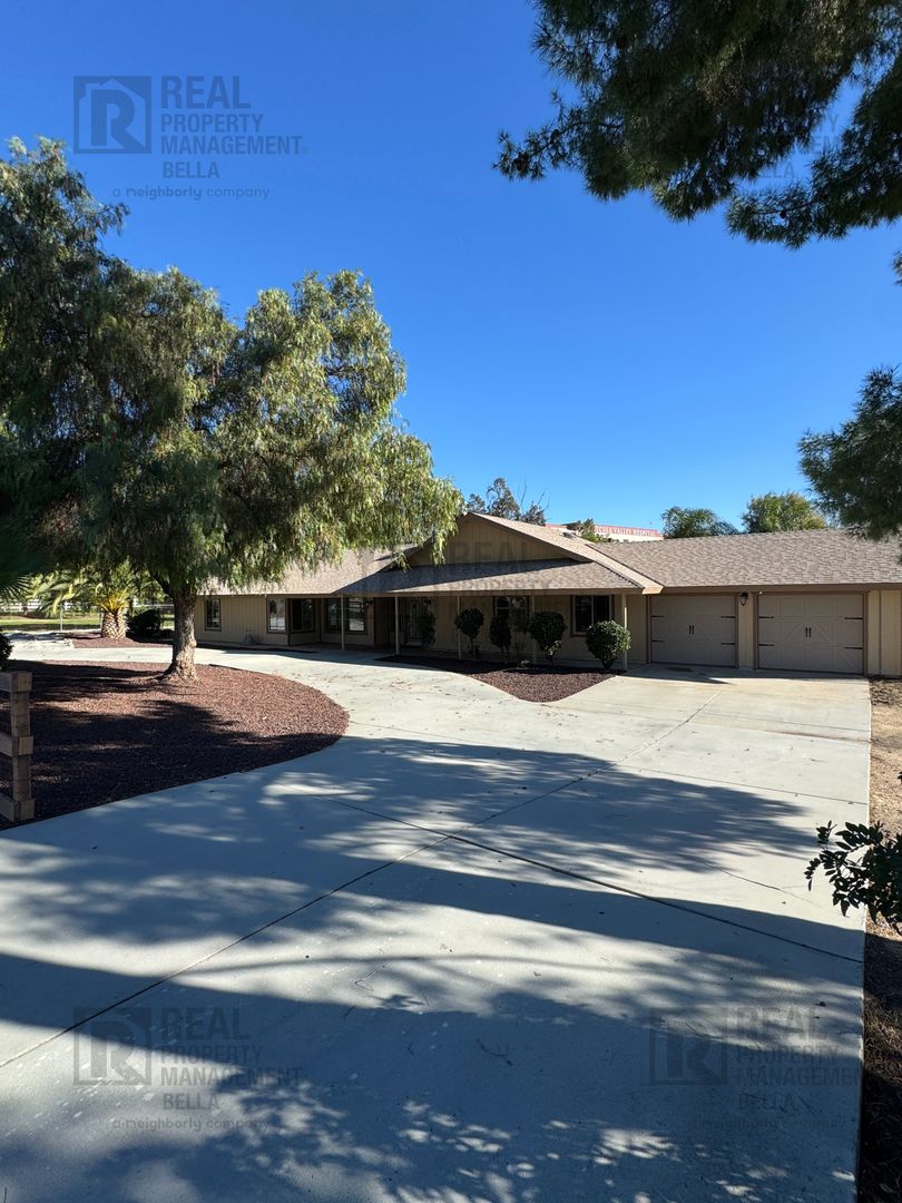 Temecula House: 30955 De Portola Rd
