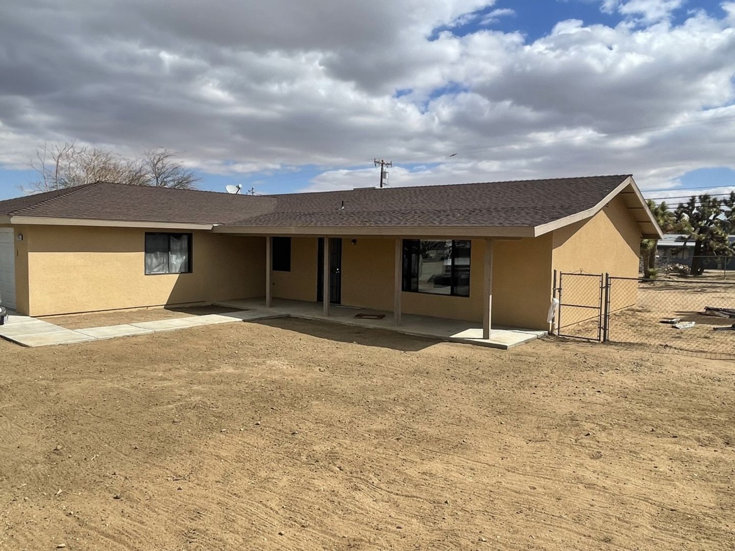 Yucca Valley House: 7453 Dumosa Avenue