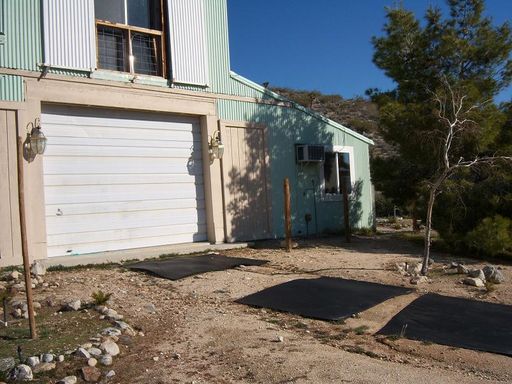 Horse Stable for Rent - Ideal for Horse Lovers!