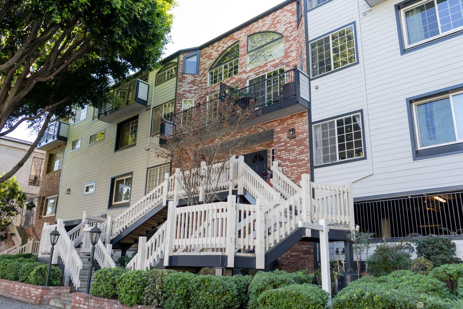 Santa Monica Townhome: 2677 Centinela Ave #409