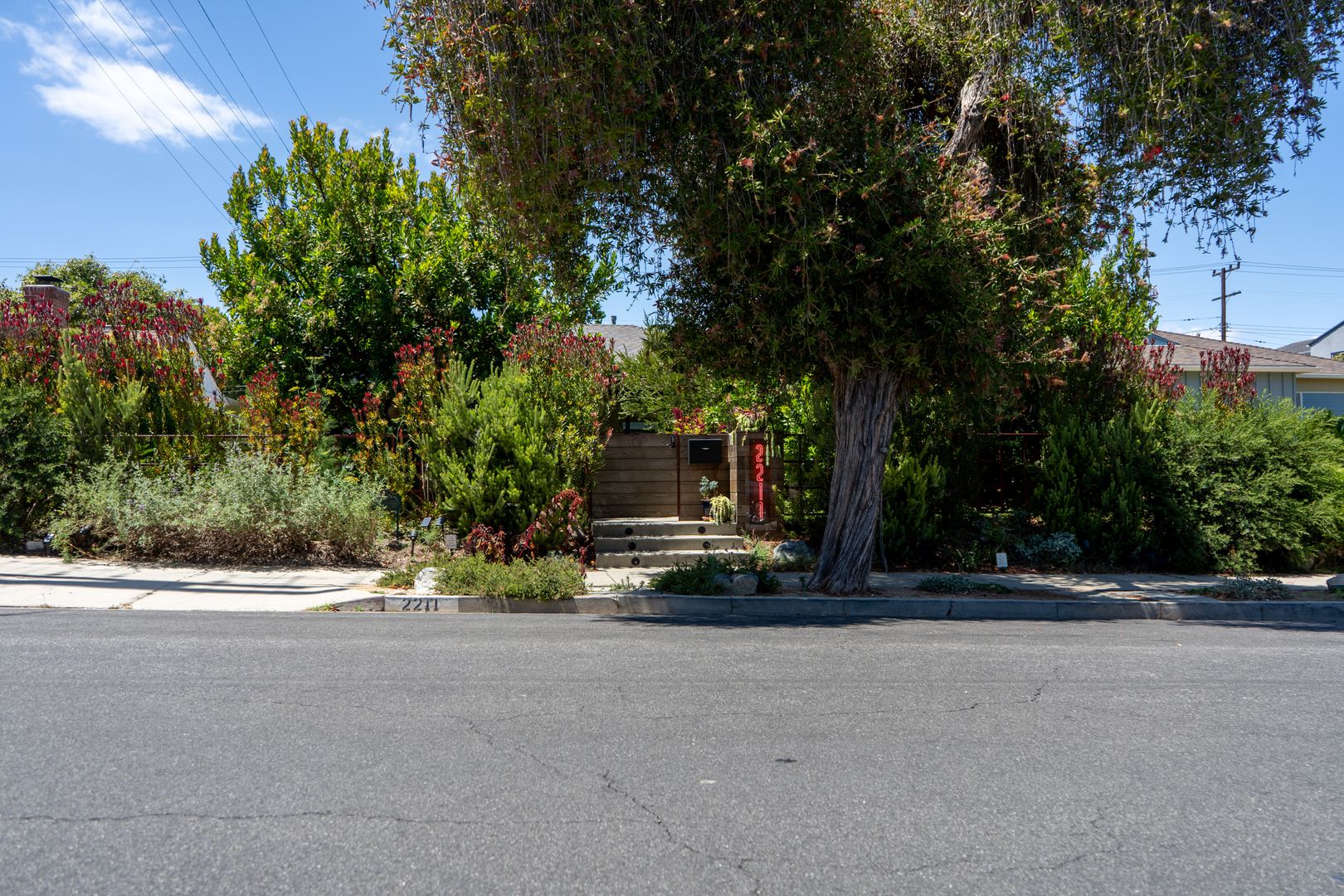 Santa Monica House: 2211 Ashland Ave