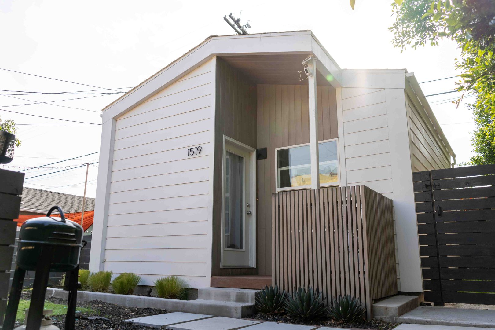 Los Angeles House: 1519 S Stanley Ave