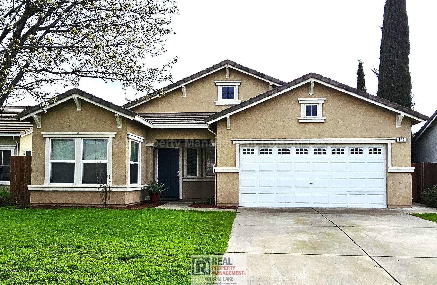 Sacramento House: 490 Summer Garden Way