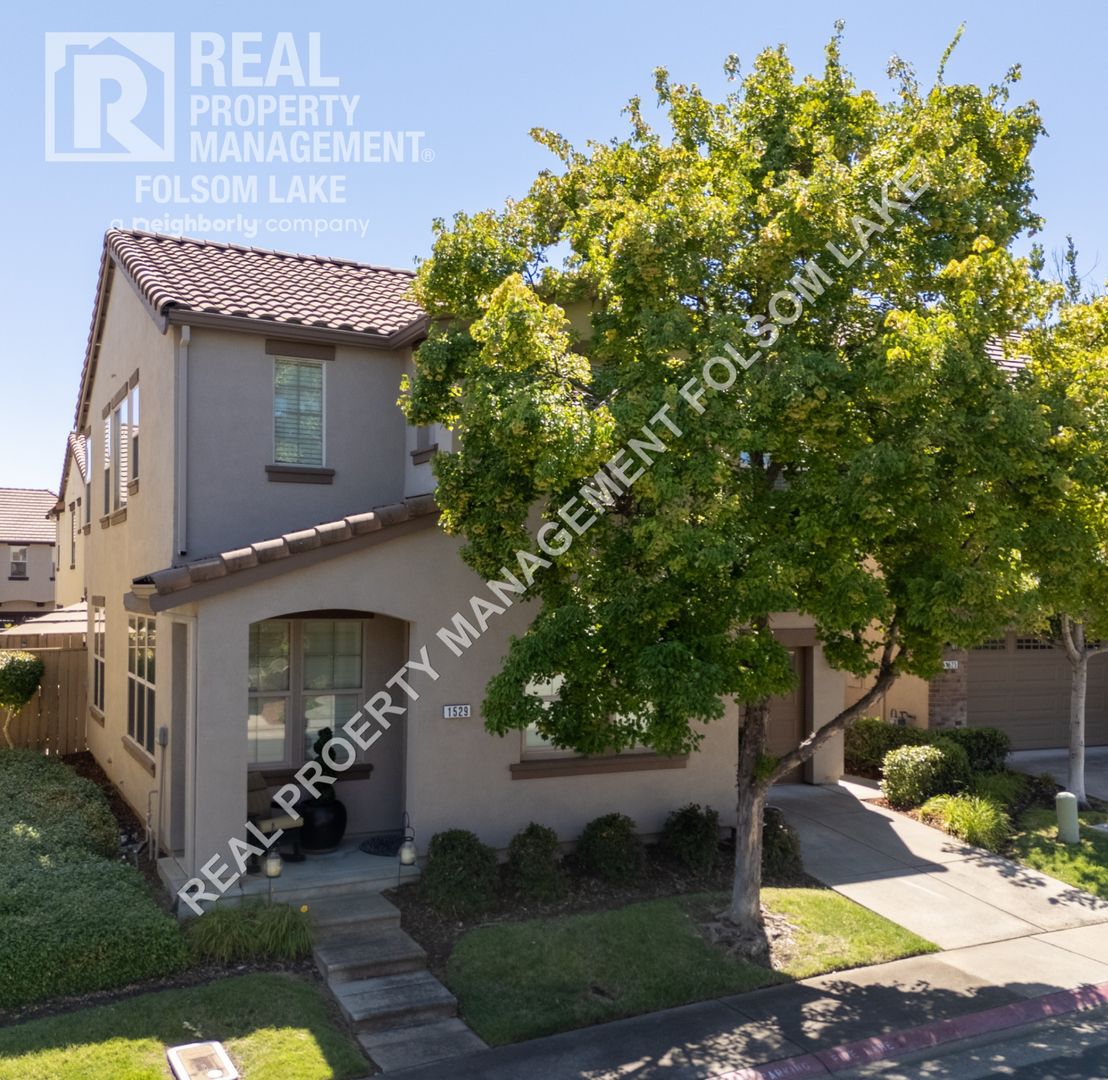 Folsom House: 1529 Borrasca Dr