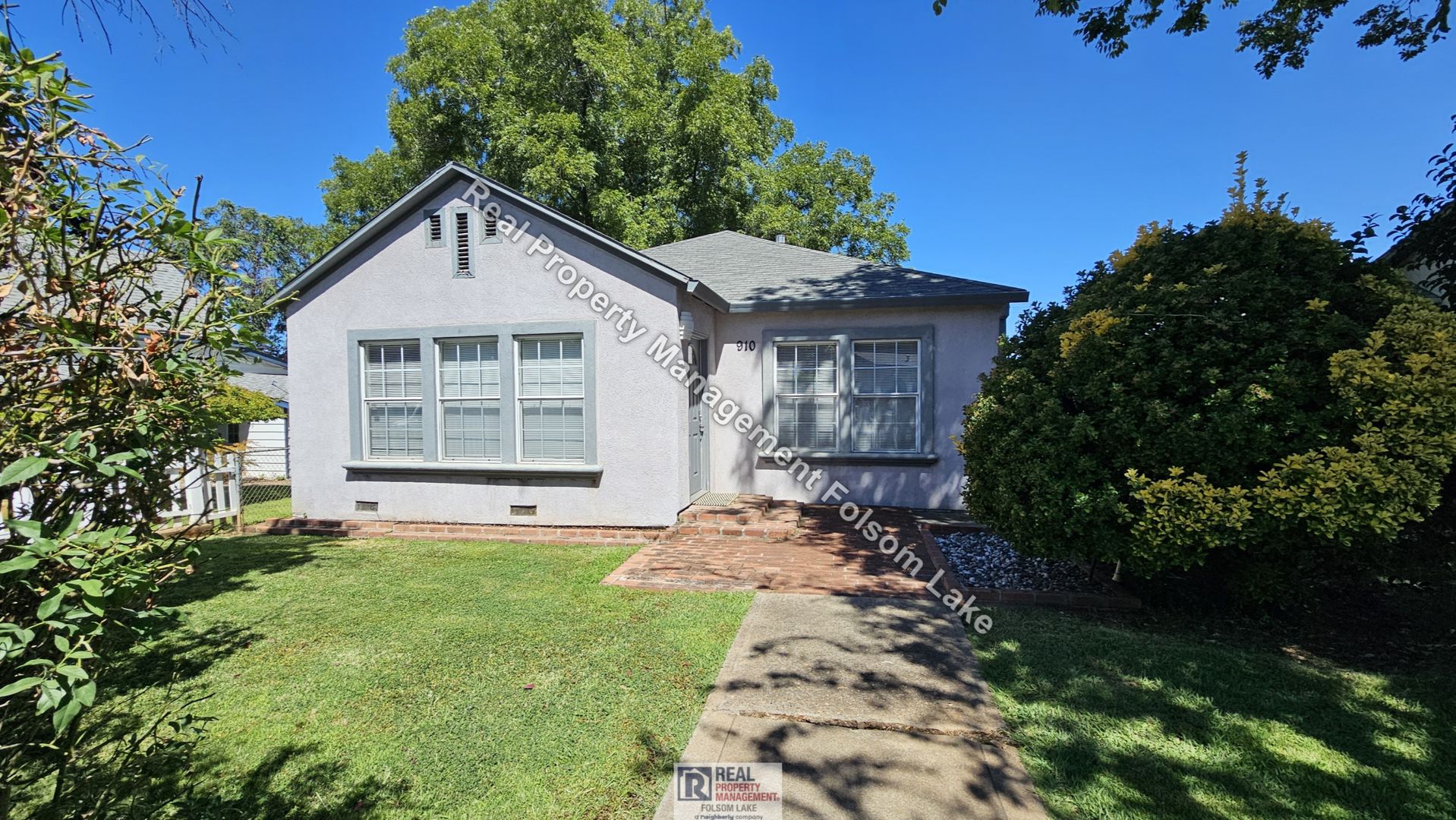 Folsom House: 910 Mormon St