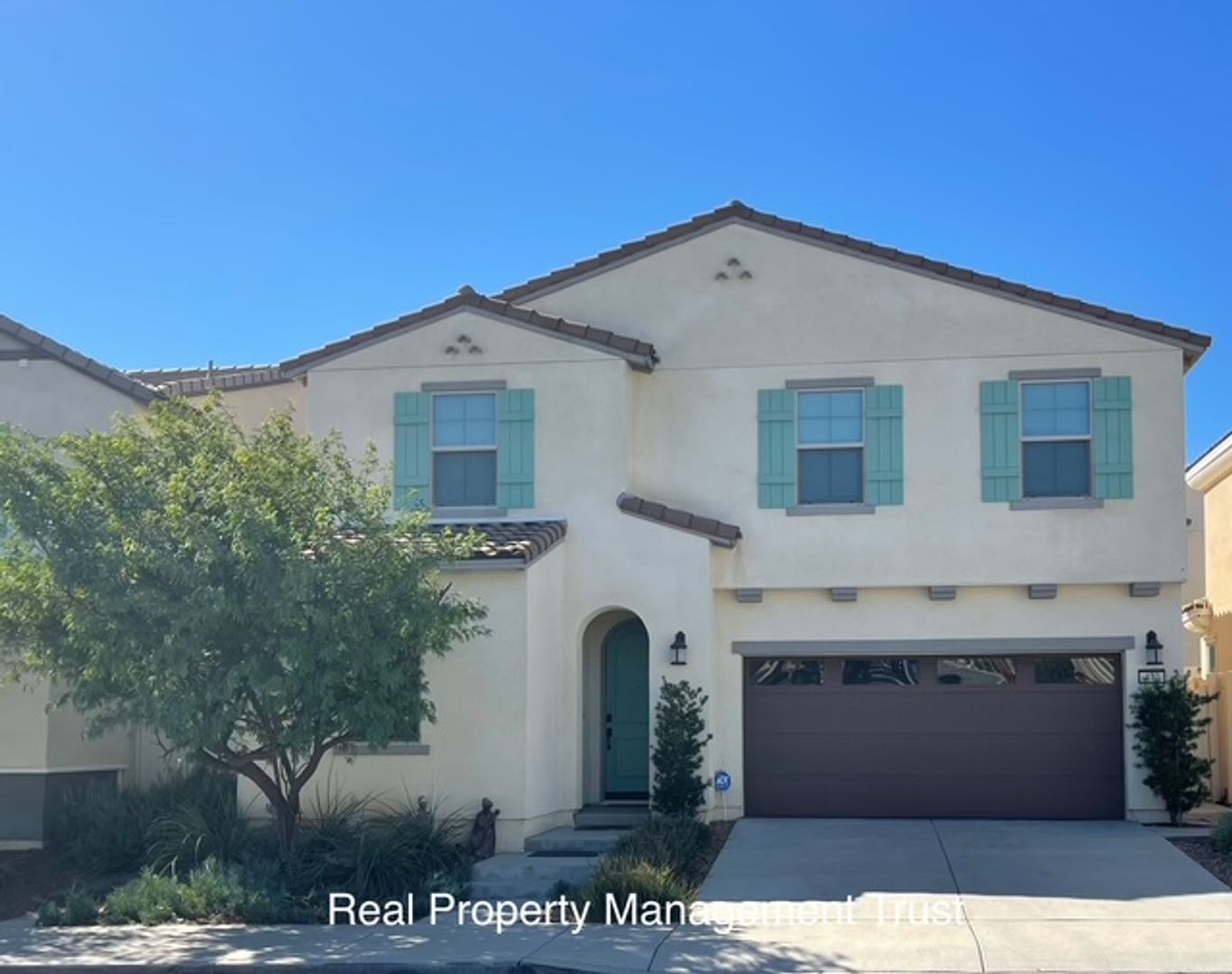 Rialto Condo: 472 N Brierwood Avenue