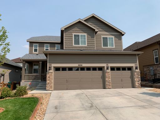 Spacious Home with Finished Basement in Aurora – 5028 S Versailles Pkwy – photo 1