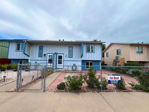Spacious Gilcrest Duplex with 2 Bedrooms & Fenced Yard – photo 1