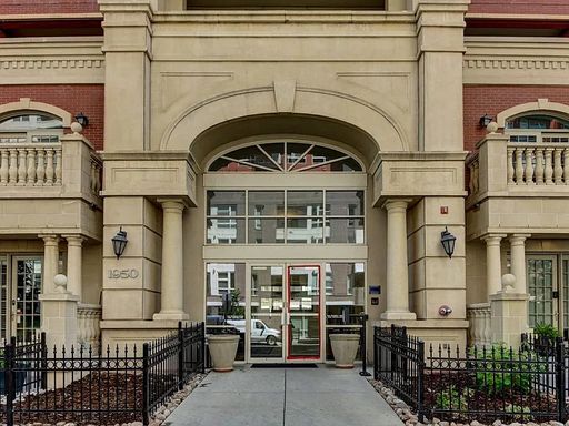 Modern 2-Bedroom Apartment in the Heart of Denver - 1950 N Logan St Apt 302 – photo 1