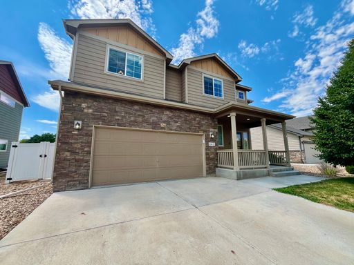 4-Bedroom Single-Family Home in Windsor, CO – Granite Kitchen, 3-Car Garage & Fenced Backyard