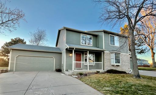 Charming 2-Bedroom Duplex with Yard and Desirable Location in Quail's Crossing! – photo 1