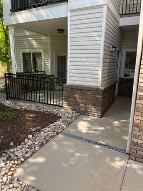 Charming 2 Bed, 2 Bath Condo with Attached Garage in West Point – photo 1