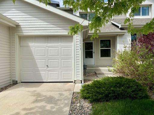 Stunning 3 bedroom, 1.5 bathroom townhome