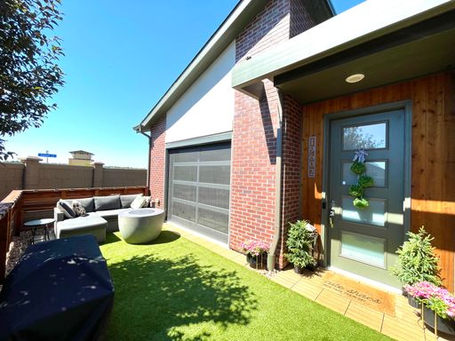 Spacious Centennial Home on a Corner Lot with Modern Finishes and Flexible Living Space – photo 1
