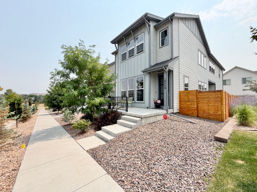 Highlands Ranch 4br/3ba Modern Home on Corner Lot – photo 1
