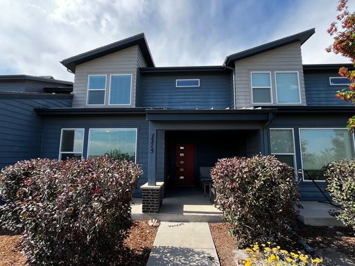 Charming 3 Bed | 2.5 Bath Townhome in Desirable Timbervine – photo 1