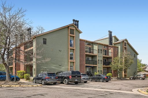 Renovated 1-Bedroom Condo for Rent in Marston Neighborhood of Denver – photo 1
