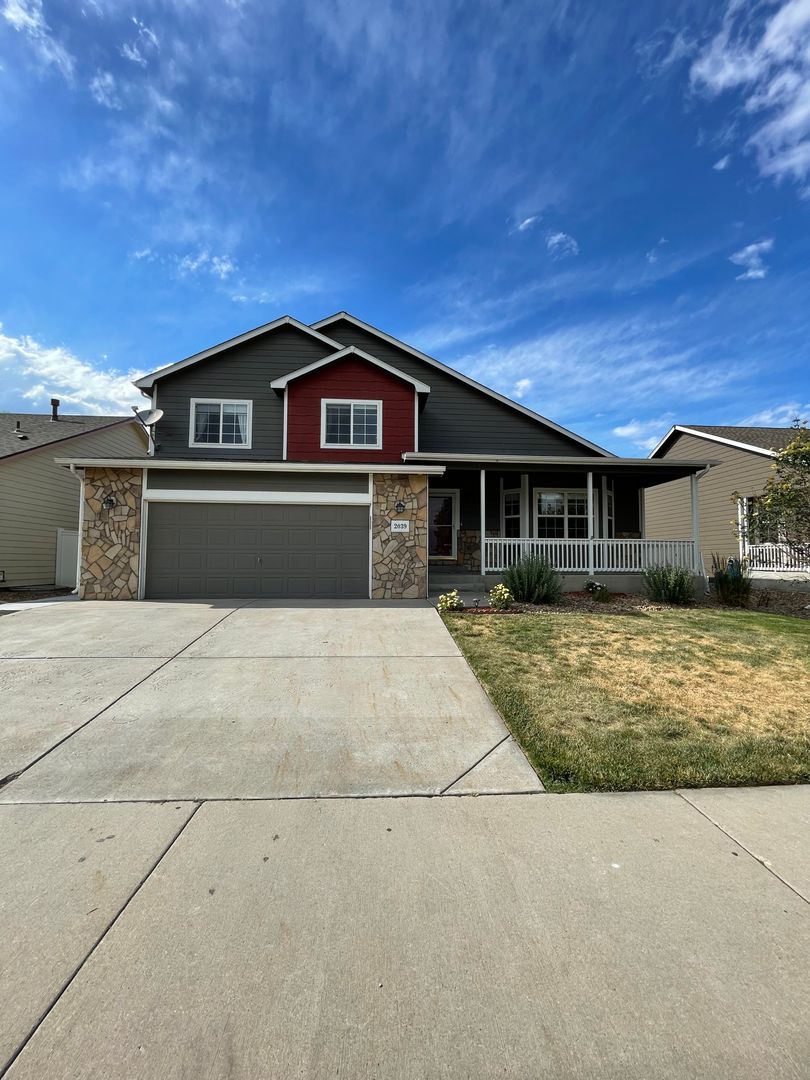 Loveland House: 2039 Sandhill Crane Circle