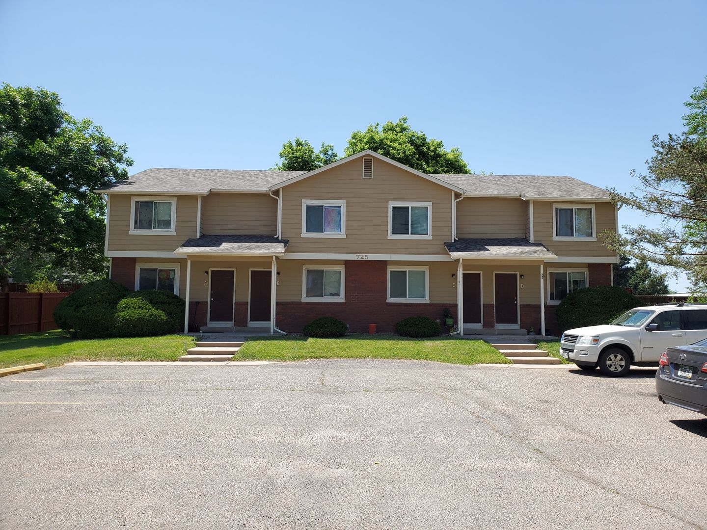 Fort Collins Apartment: 725 Aztec Drive